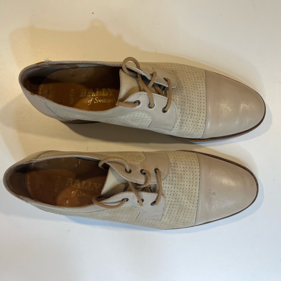 Vintage Bally lace-up cap toe dress shoe - Picture 3 of 6